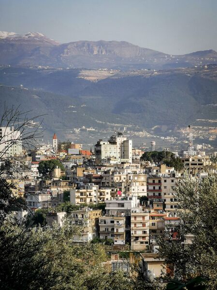 File:Lebanon-hill-town.jpg