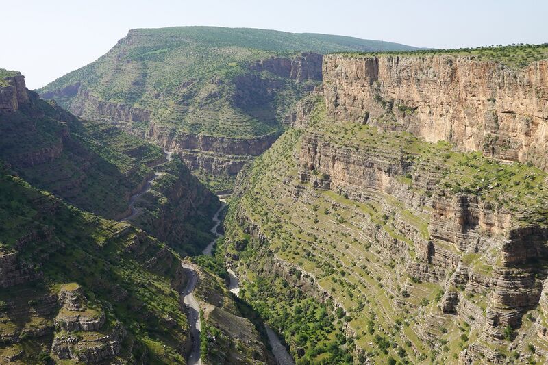 File:Iraq-rawandiz-canyon.jpg