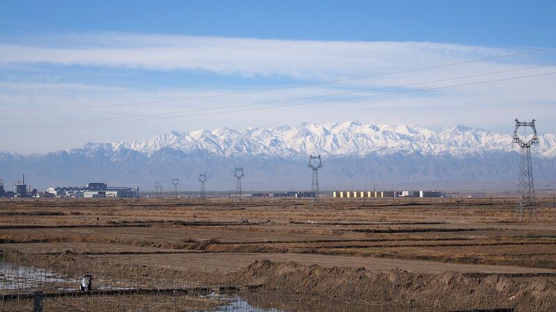 File:Kashgar-Kongur-Tiube-2015-04-panoramio.jpg