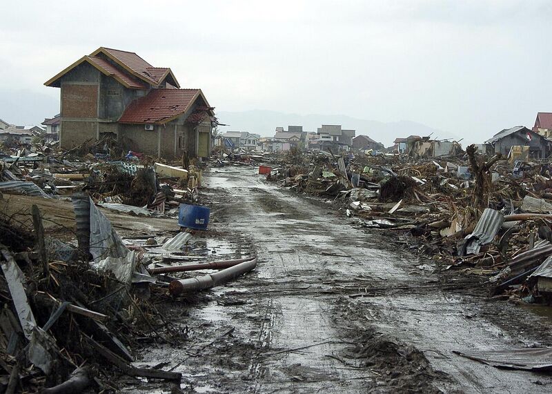 File:Banda-Aceh-after-the-2004-tsunami-2005-01-14.jpg