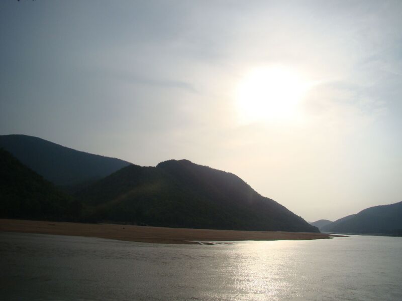 File:Angul-River-Mahanadi-near-Tikarpada.jpg