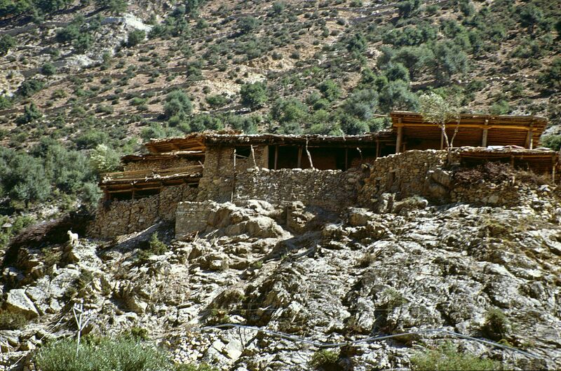 File:Upper-Kohistan-PkDasu2.jpg