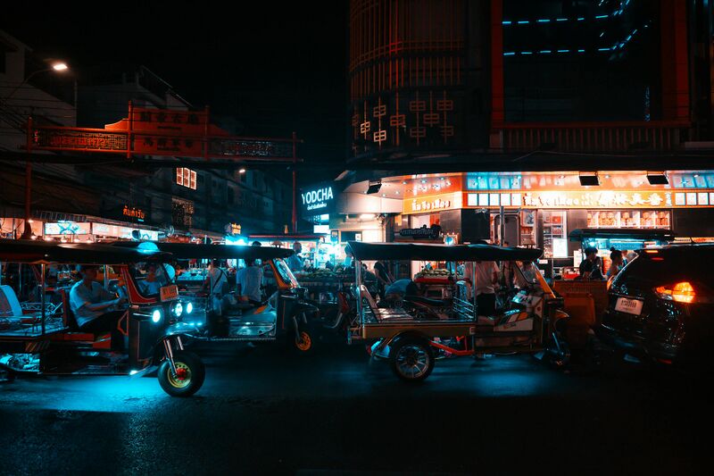 File:Bangkok-nightlife.jpg